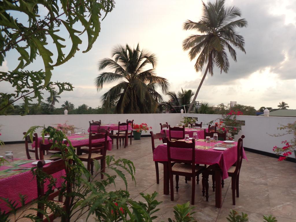 Hotel Italia Ambalangoda  Luaran gambar