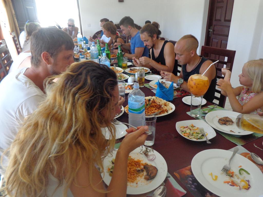 Hotel Italia Ambalangoda  Luaran gambar