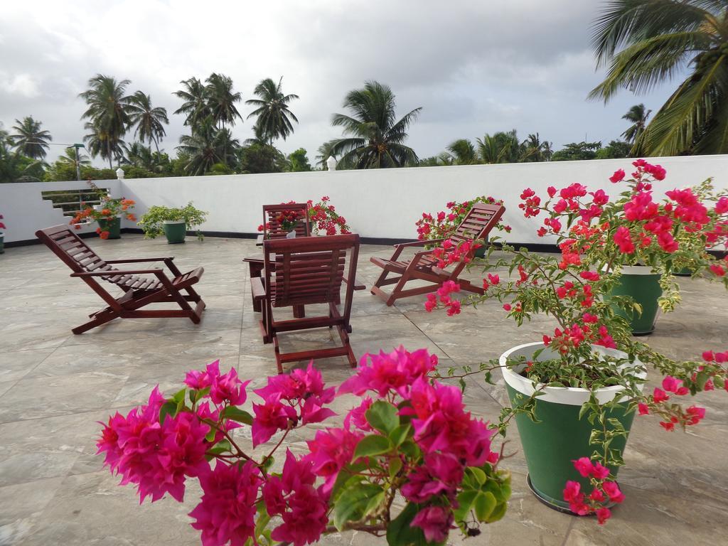 Hotel Italia Ambalangoda  Luaran gambar