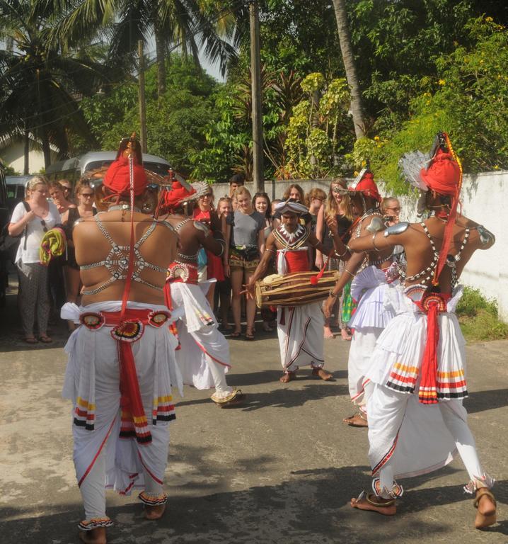 Hotel Italia Ambalangoda  Luaran gambar