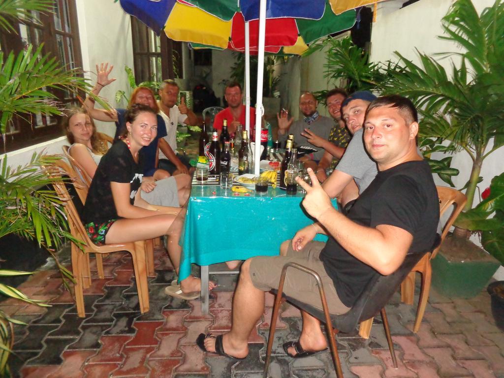 Hotel Italia Ambalangoda  Luaran gambar